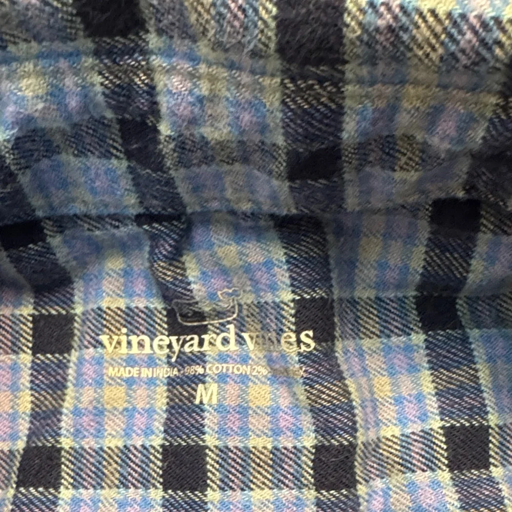 Vineyard Vines Boys Blue Plaid Flannel Button Down Shirt Whale Logo Size M